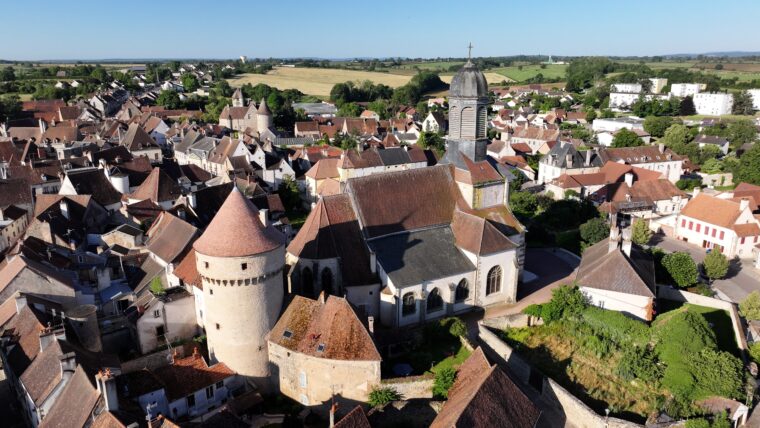 Arnay-Le-Duc, ancienne cité médiévale en Bourgogne